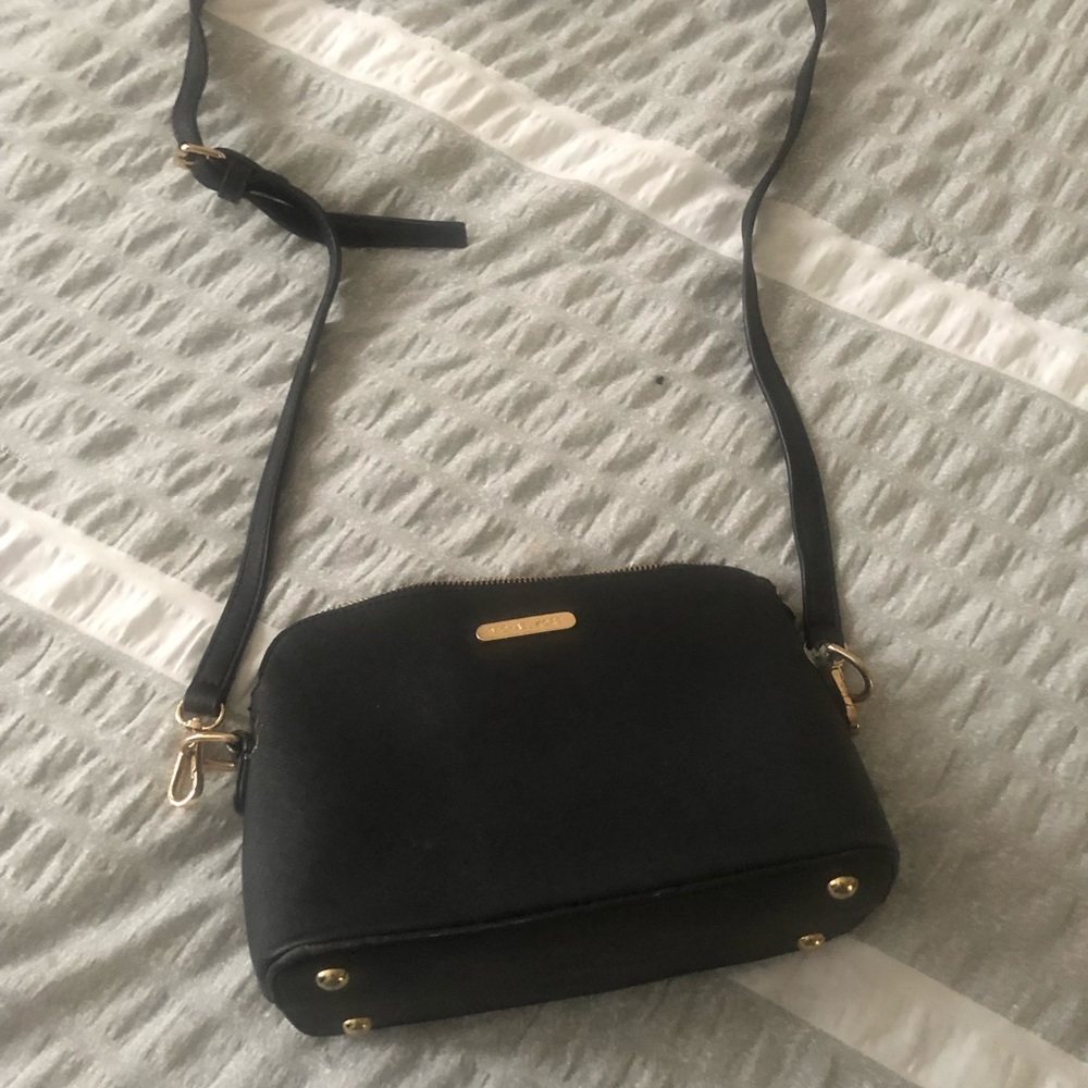 Purses - Picture 3 of 8